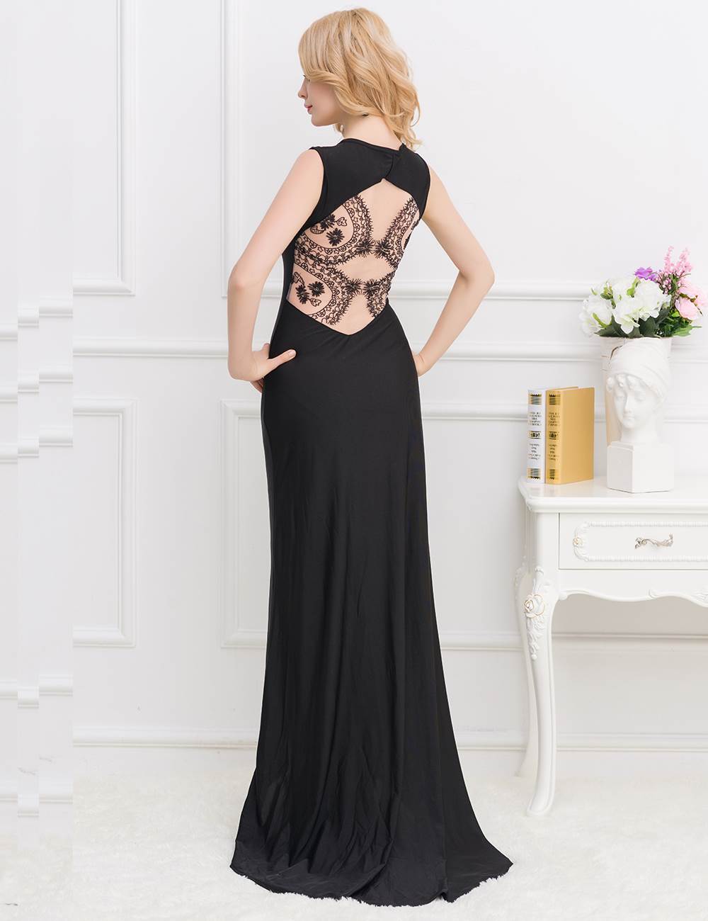 Elegant Square Collar Embroidered Formal Dress